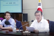 문 대통령 "2020년 최저임금 1만원 목표 어려워져…사과"
