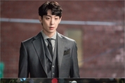 '마녀의 사랑' 윤소희-이홍빈, '아찔' 눕밀착 포착! 현우 '질투 시작'?