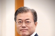 文 “한반도 평화 정착에 매우 중요한 시기…北 특사 파견 이유”
