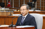 [M포토] 인사청문회 참석한 유남석 헌재소장 후보자