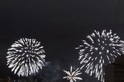 [M포토] 2018 서울세계불꽃축제, 화려한 불꽃속 이기적인 무질서