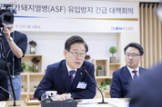 이재명 “아프리카돼지열병 유입방지에 최선 다해 달라”