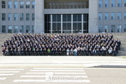 [M포토] 제21대 국회 후반기 단체사진 촬영