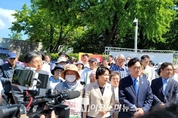 민주유공자법 본회의 통과 촉구 기자회견 발언하는 우원식 의원