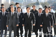 「M포토」 여야 대표와 우원식 의장
