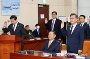 「M포토」 이상민, 증인 선서·답변 거부