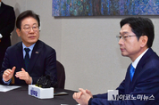 「M포토」 이재명 “내란 극복, 모든 세력 힘 합쳐야”