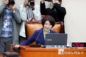 「M포토」 국회 기후위기 특별위원회, 한정애 위원장으로 선임