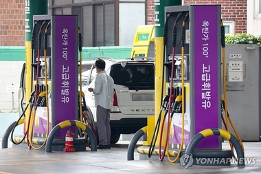 전국 기름값 소폭 하락…"다음주도 떨어질 듯"