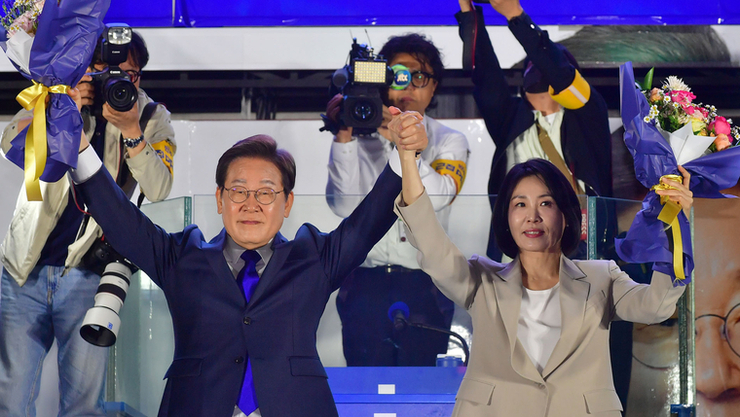 ‘無수저’ 이재명 대통령 당선..."국민 위대한 결정에 경의"