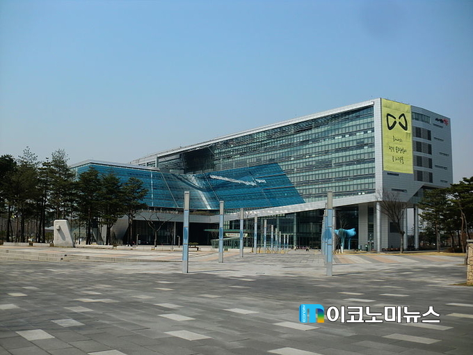 출처 : Wikimedia commons/hyolee2/cc-by-sa-3.0