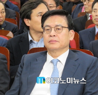 지난 13일 새누리당 '혁신과통합보수연합' 출범식에 참석한 정우택 의원