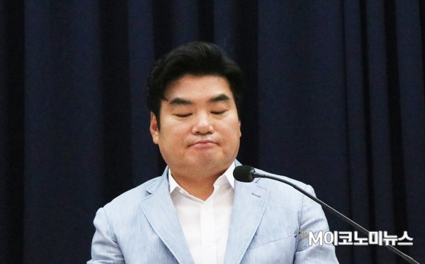 원유철 자유한국당 의원 <사진 : M이코노미뉴스DB>