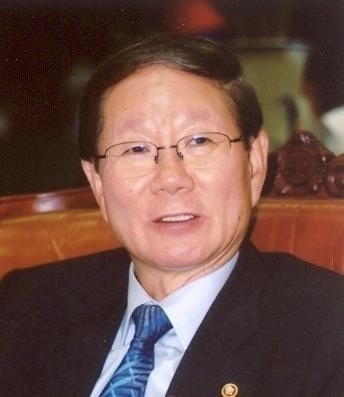 강용석 21세기방송통신연구소 이사장