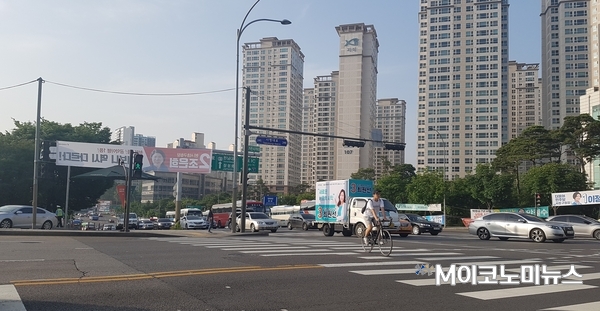 6일 오후 6시께 서울 서초구 고속버스 터미널 인근