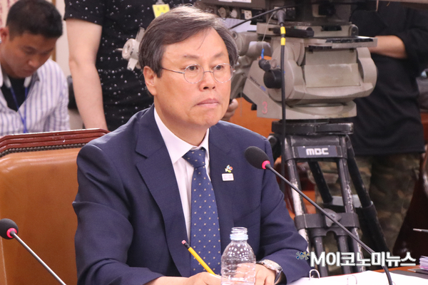 도종환 문화체육관광부 장관<사진 : M이코노미 DB>
