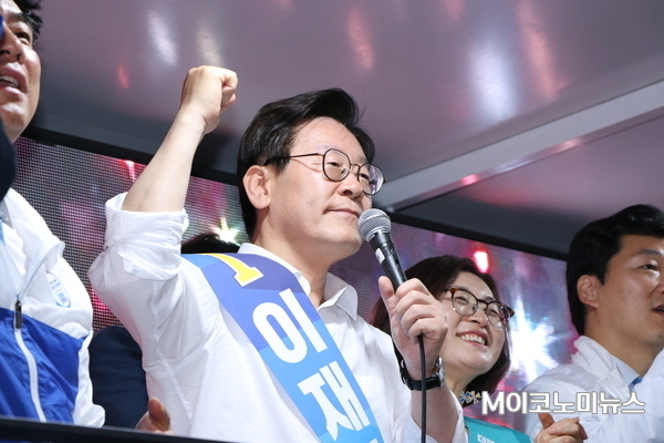 공식 선거운동 첫날인 5월31일 더불어민주당 이재명 경기도지사 후보가 성남을 찾아 유세를 벌이고 있다.