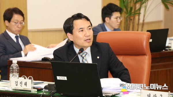 김진태 자유한국당 의원 <사진 : M이코노미뉴스DB>