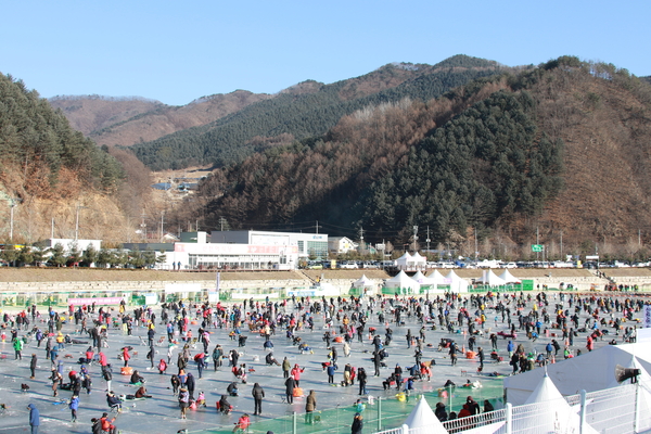 화천 산천어축제 <사진 : 재단법인 나라>