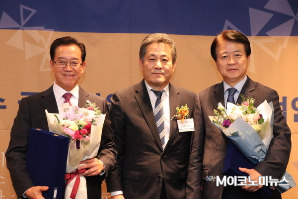 왼쪽부터 이종배 자유한국당 의원, 조재성 M이코노미뉴스 조재성, 노웅래 더불어민주당 의원 <사진 : M이코노미DB>