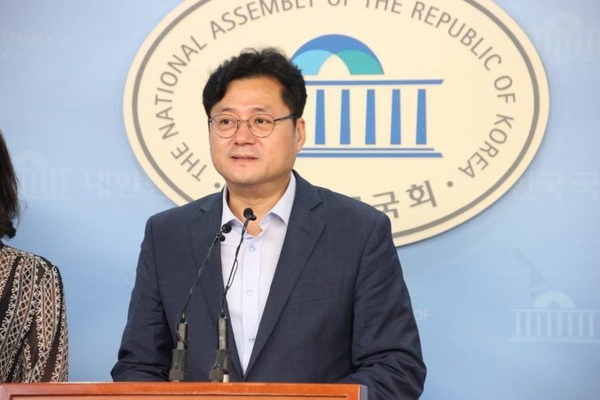 홍익표 더불어민주당 수석 대변인 / 사진 : 홍익표 의원 페이스북