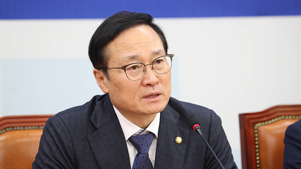 홍영표 더불어민주당 원내대표 / 사진 : 더불어민주당