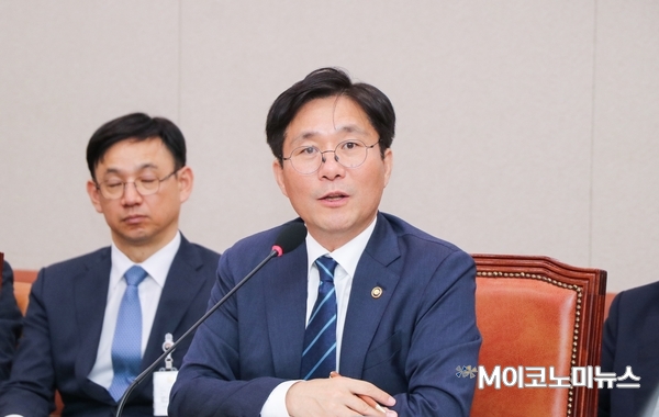 성윤모 산업통상자원부 장관 <사진 : M이코노미DB>
