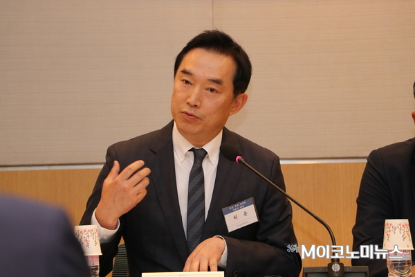 허윤 서강대학교 국제대학원 교수