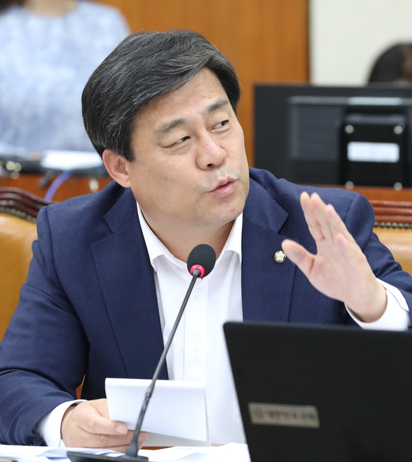 김선동 의원