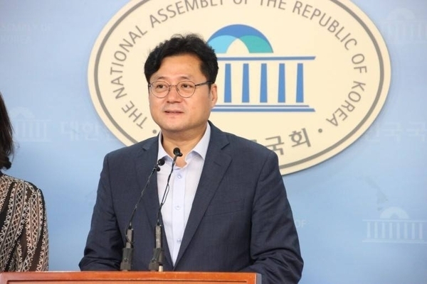 홍익표 더불어민주당 의원 / 사진 : 홍익표 의원 SNS