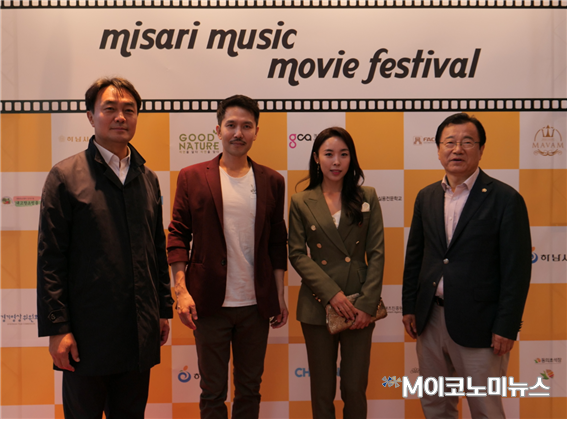왼쪽부터 김상호 하남시장, 장인보 집행위원장, 김서정 배우, 이현재 국회의원