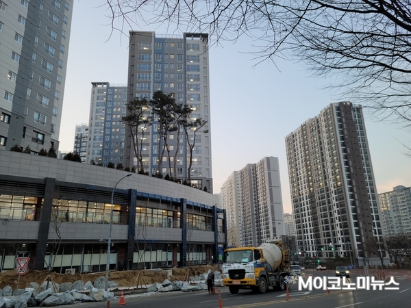 기사와 무관