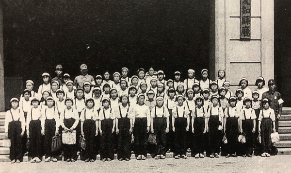 아이치현(愛知県) 현청 앞에서의 단체사진.
