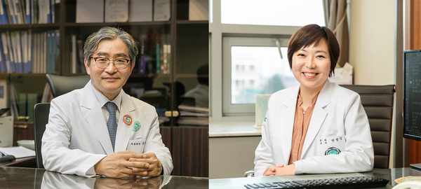 사진설명 / 이대여성암병원 유방암갑상선암센터 문병인-안정신 교수. 제공/ 이대여성암병원 