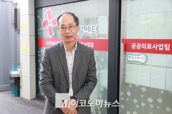 사진/ 남순탁 상주적십자병원 관리부원장. 이날 인터뷰를 진행하면서 남 관리부원장은 상주시에 조심스럽다면서 우리는 상주시와 함께 가야 한다고 말했다. 