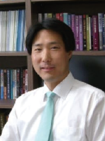 <strong>방용성 경영학 박사 </strong><br>
방스커뮤니티(주) 대표이사