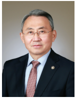 모종화 전 병무청장<br>
전 1군단장/육군인사사령관<br>
합동군사대학교 총장<br>
한국방위산업진흥원 상근 부회장 