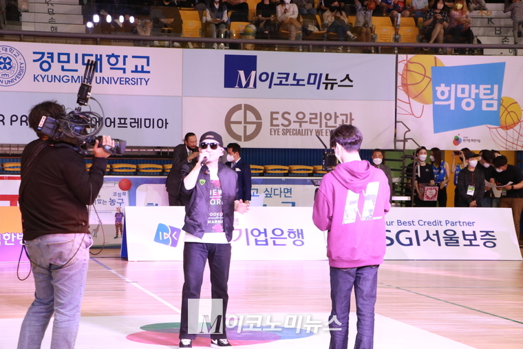 사진/ 가수 박상민 축하공연 장면 