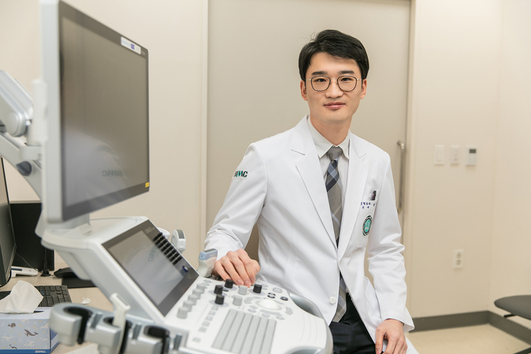 사진/ 이대서울병원 정형외과 박인 교수