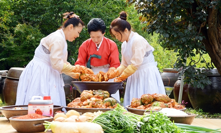 이하연 식품명인의 김장 시연 행사 모습 <aT 제공>
