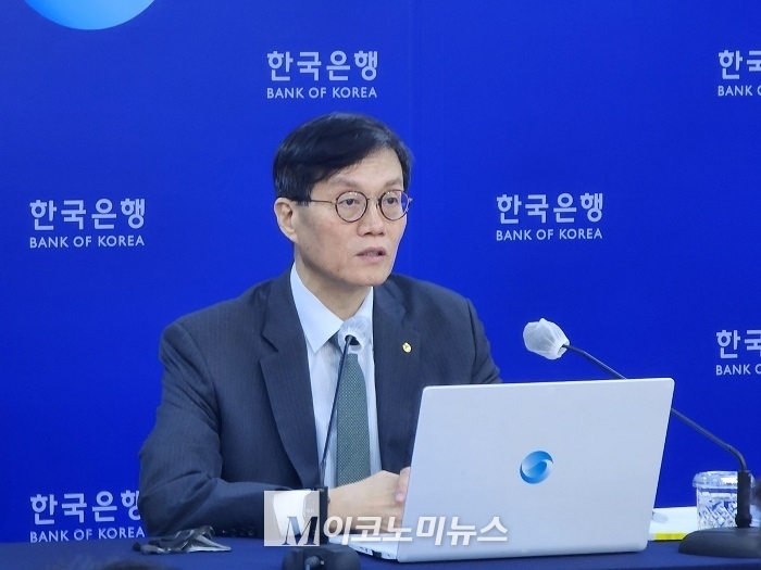 이창용 한국은행 총재가 13일 통화정책방향 기자간담회에서 발언하고 있다. <사진: 김종현 수습기자>