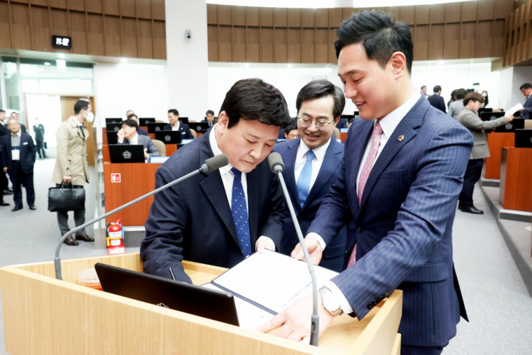 <사진: 경기도의회 제공>