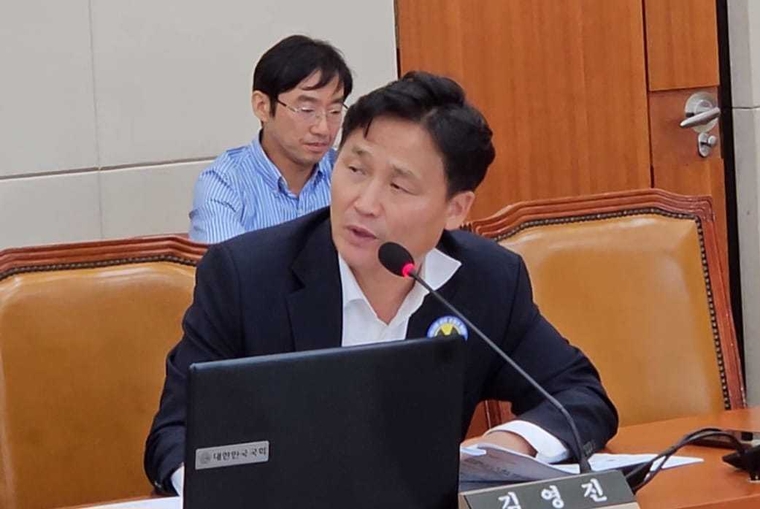더불어민주당 김영진 의원 