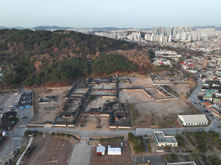 2023년 2단계 복원사업을 마친 '화성행궁' 모습 <수원특례시 제공>