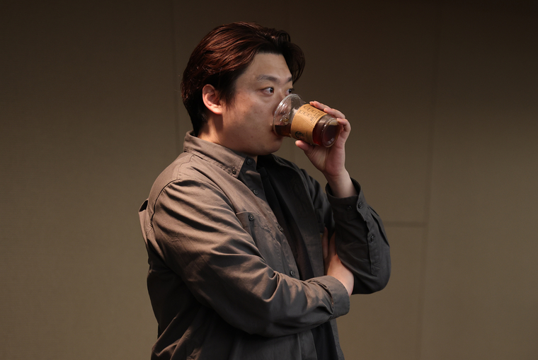 의정갈등 관련 심포지엄 지켜보는 박단 위원장 (사진=연합뉴스)