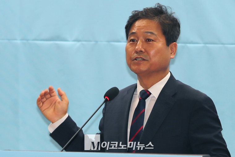 김영배 더불어민주당 의원이 지난 18일 국회 의원회관에서 열린 지역균형발전포럼 출범식에서 개화사를 하고 있다. (사진=최동환 기자)