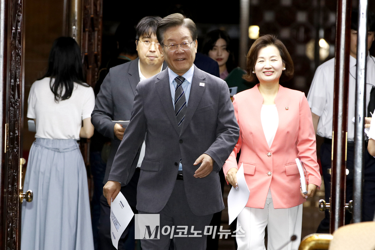 이재명 전 대표가 의총에 참석하고 있다. (사진=최동환 기자)