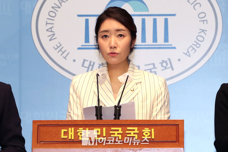 강선우 의원이 기자회견문을 낭독하고 있다. (사진=최동환 기자)
