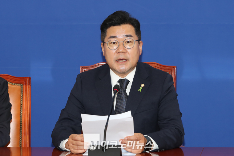 박찬대 더불어민주당 당대표 직무대행 겸 원내대표. (사진=최동환 기자)
