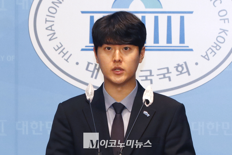 최민석 더불어민주당 대변인. (사진=최동환 기자)